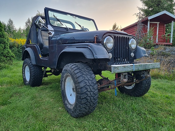 Willys Jeep 2 of 5