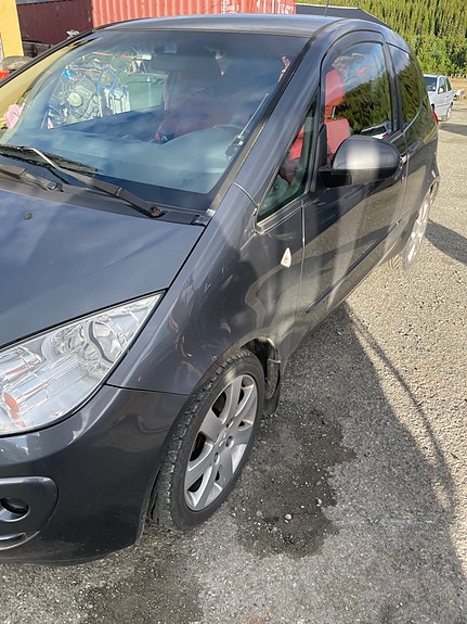 Mitsubishi Colt 3 of 5