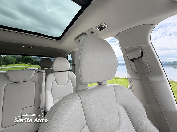 Volvo XC90 6 of 18