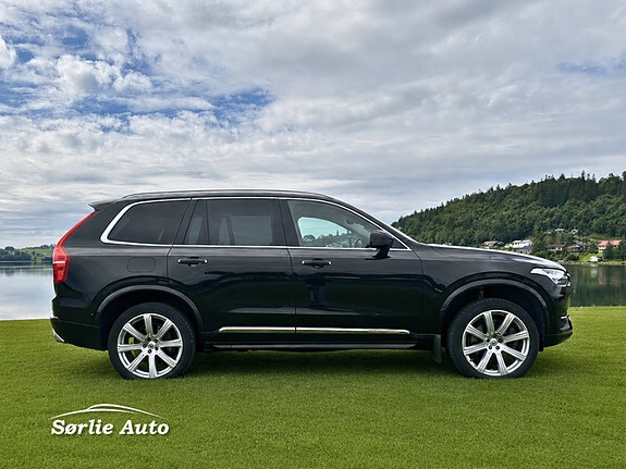 Volvo XC90 5 of 18