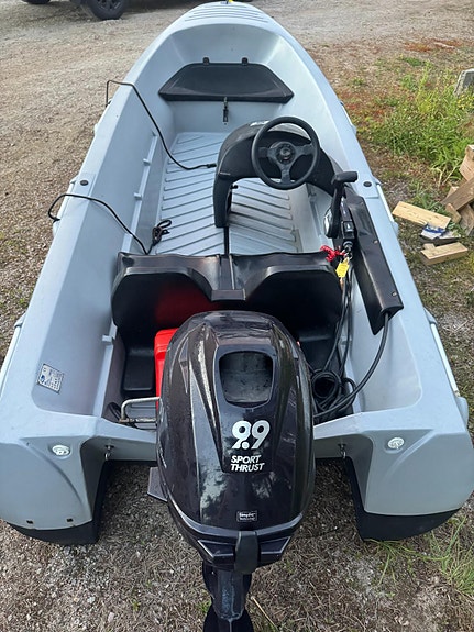 River 350 XR RIVER 350 XR m/10-15 HK Tohatsu m/EL start. Klar for rask levering 2 of 3