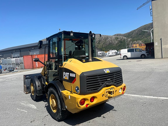 Cat 906M 5 of 5
