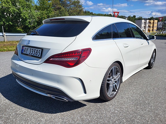 Mercedes-Benz CLA180 4 of 5