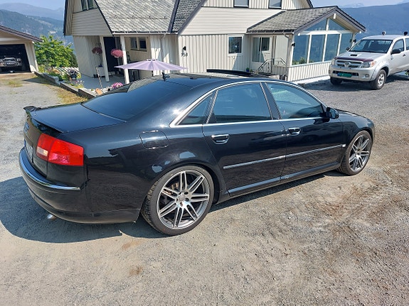 Audi A8 10 of 27
