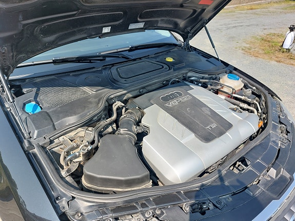 Audi A8 15 of 27