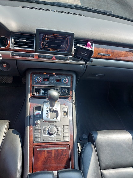 Audi A8 18 of 27