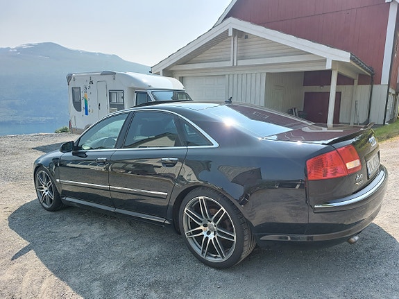Audi A8 14 of 27