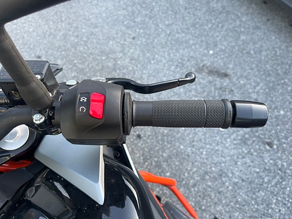 KTM 390 Duke 18 of 30