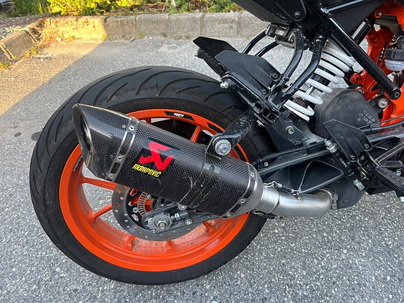 KTM 390 Duke 13 of 30
