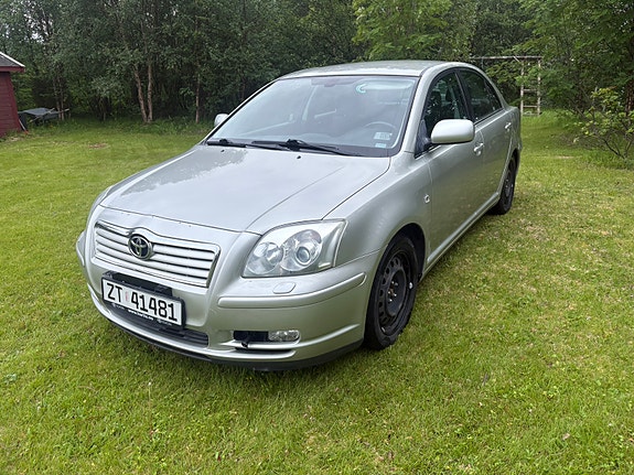Toyota Avensis 3 of 5