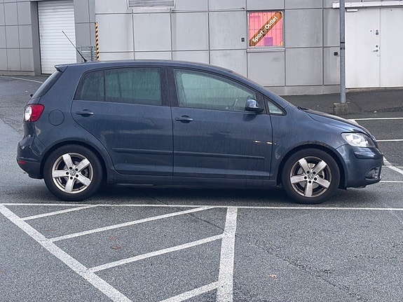 Volkswagen Golf Plus 3 of 12