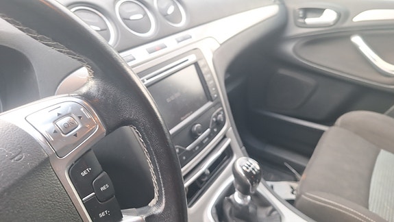 Ford S-MAX 5 of 12