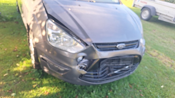 Ford S-MAX 11 of 12