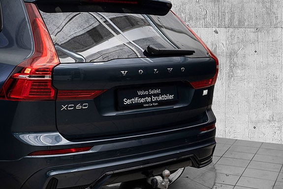 Volvo XC60 8 of 29