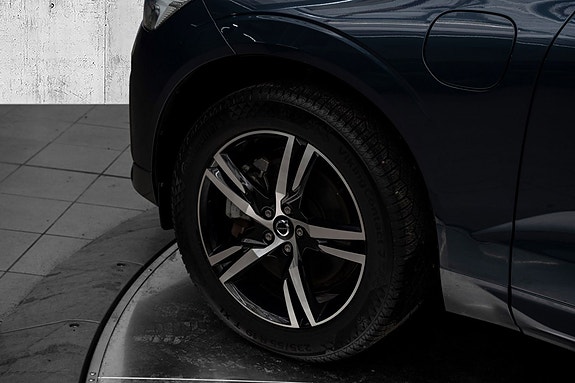 Volvo XC60 10 of 29