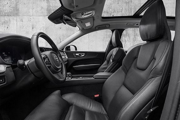 Volvo XC60 11 of 29