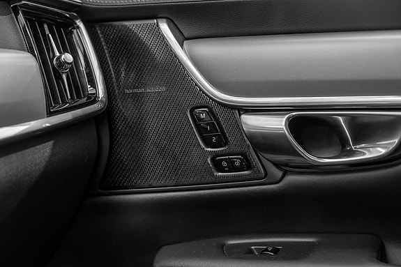 Volvo V90 22 of 28