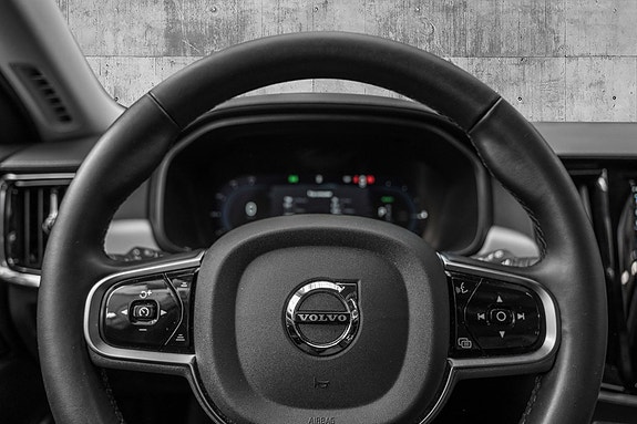 Volvo V90 15 of 28