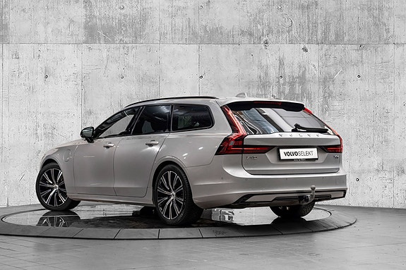 Volvo V90 6 of 28