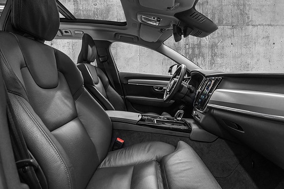 Volvo V90 23 of 28