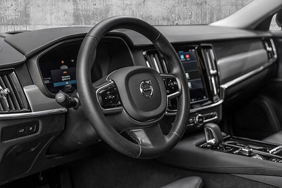 Volvo V90 14 of 28