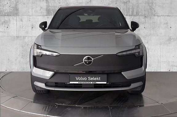 Volvo EX30 CC 2 of 5