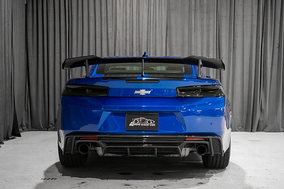Chevrolet Camaro SS 5 of 5