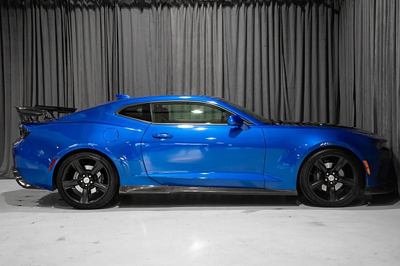 Chevrolet Camaro SS 4 of 5