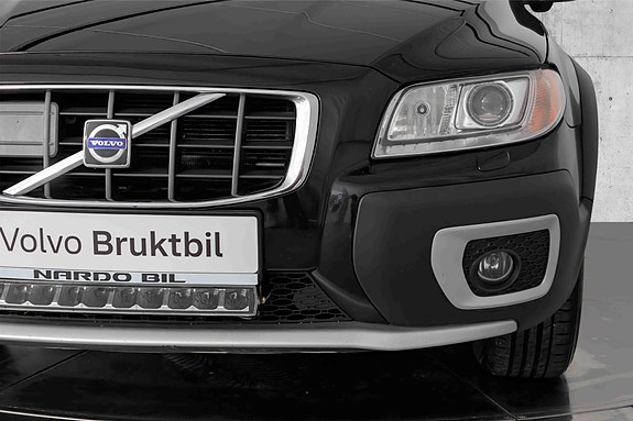 Volvo XC70 3 of 5