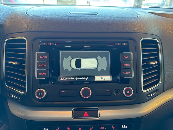 Volkswagen Sharan 25 of 28