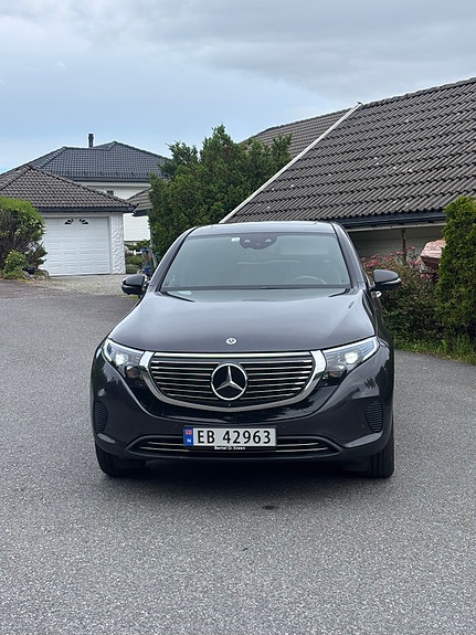 Mercedes-Benz EQC400 3 of 5