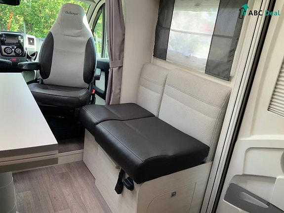 Challenger 378XL Mageo | Queenbed | Aut 150 hk | Solc | Gulvvarme | Stekovn | TV | V.dekk | 10 of 20