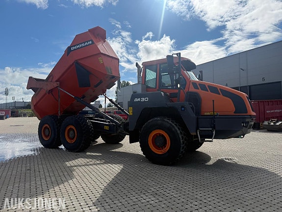 Doosan DA30 DUMPER 4 of 5