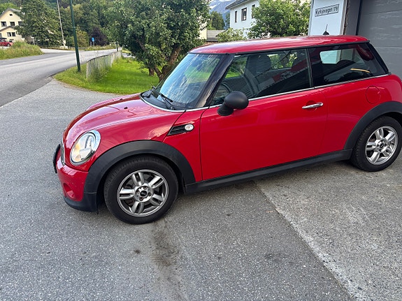 MINI One 4 of 5