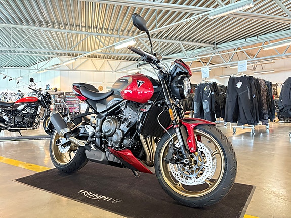 Triumph Trident 800 2 of 5