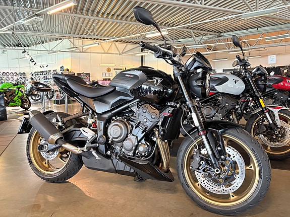 Triumph Trident 800 4 of 5
