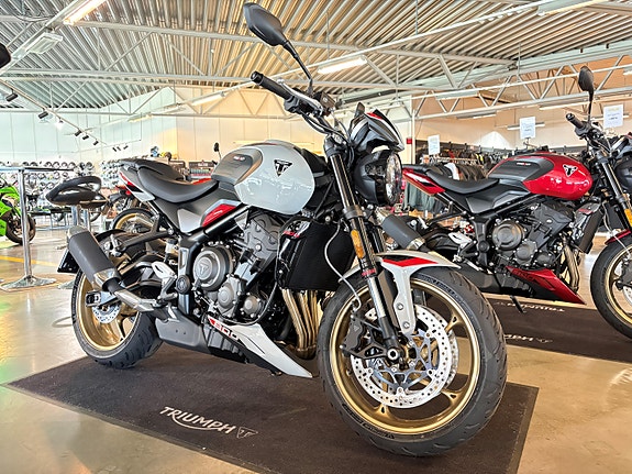 Triumph Trident 800 3 of 5