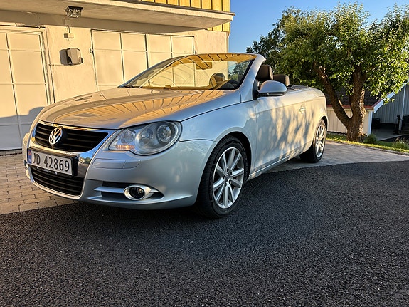 Volkswagen Eos 2 of 11