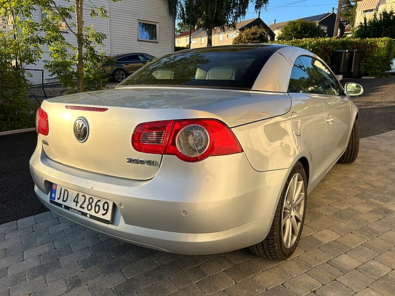Volkswagen Eos 11 of 11