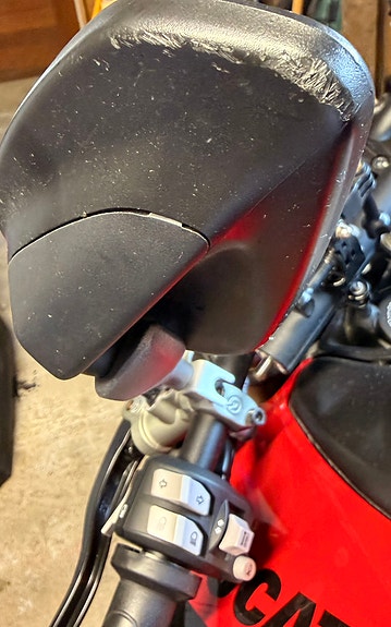 Ducati Monster 950 6 of 7