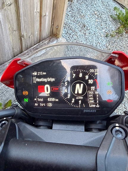 Ducati Monster 950 4 of 7