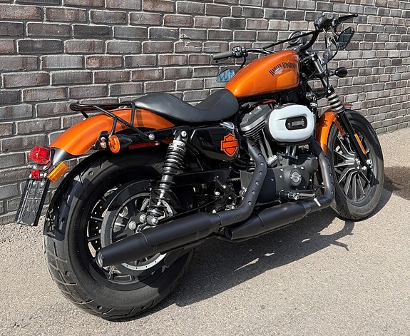 Harley-Davidson Iron 883 2 of 5