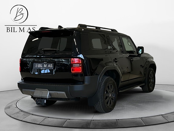 Toyota Land Cruiser 5 of 5