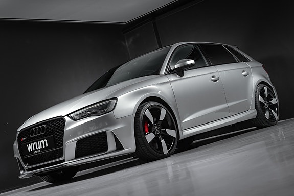 Audi RS3 2 of 5