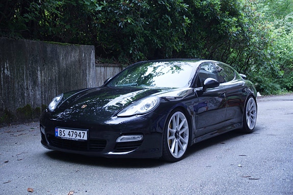 Porsche Panamera Turbo 5 of 5