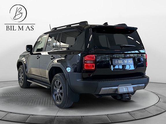 Toyota Land Cruiser 3 of 5