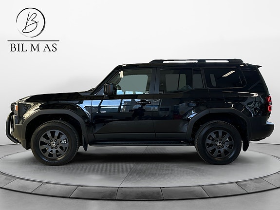 Toyota Land Cruiser 2 of 5