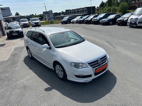 Volkswagen Passat 5 of 26