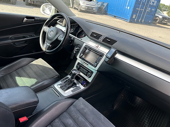 Volkswagen Passat 18 of 26