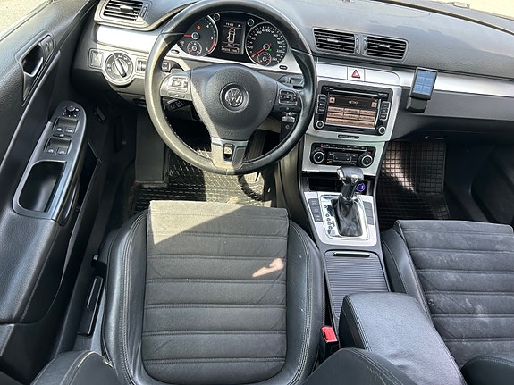 Volkswagen Passat 20 of 26